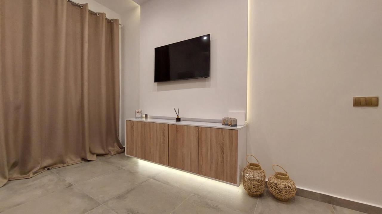 Apartment Oasis *